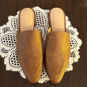 CL by Laundry Brown Textured Slip-On Loafers New…never worn!